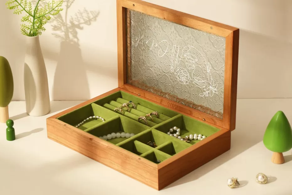 luxury customized jewelry boxes in the uae