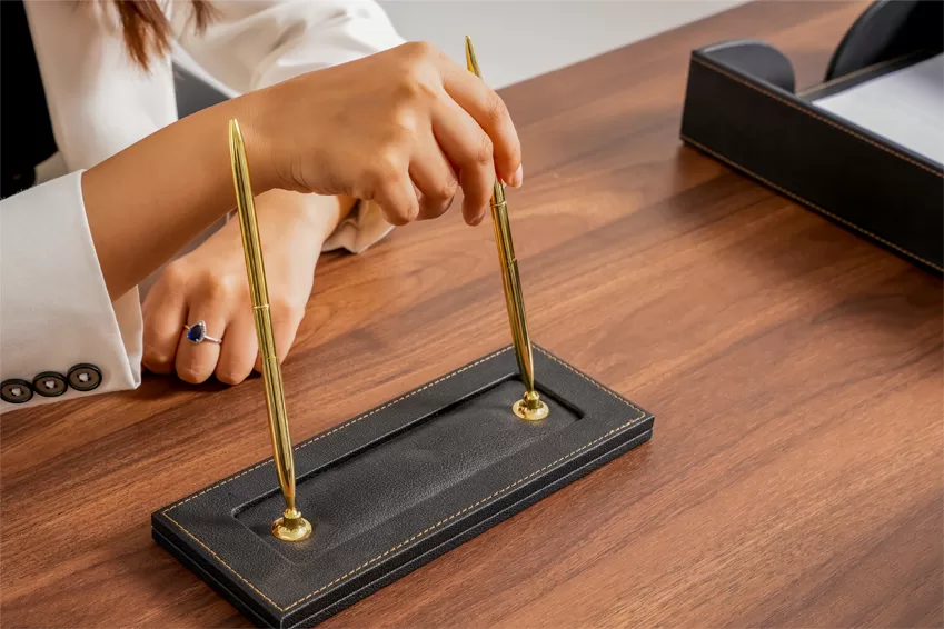 why choose alpha® leather desk sets