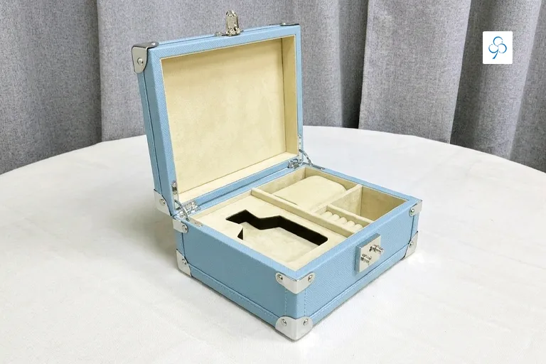 corporate custom leather boxes